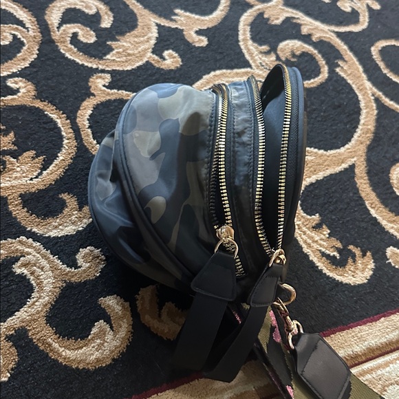 Camouflage Crossbody Bum Bag with Adjustable Strap - Picture 4 of 4